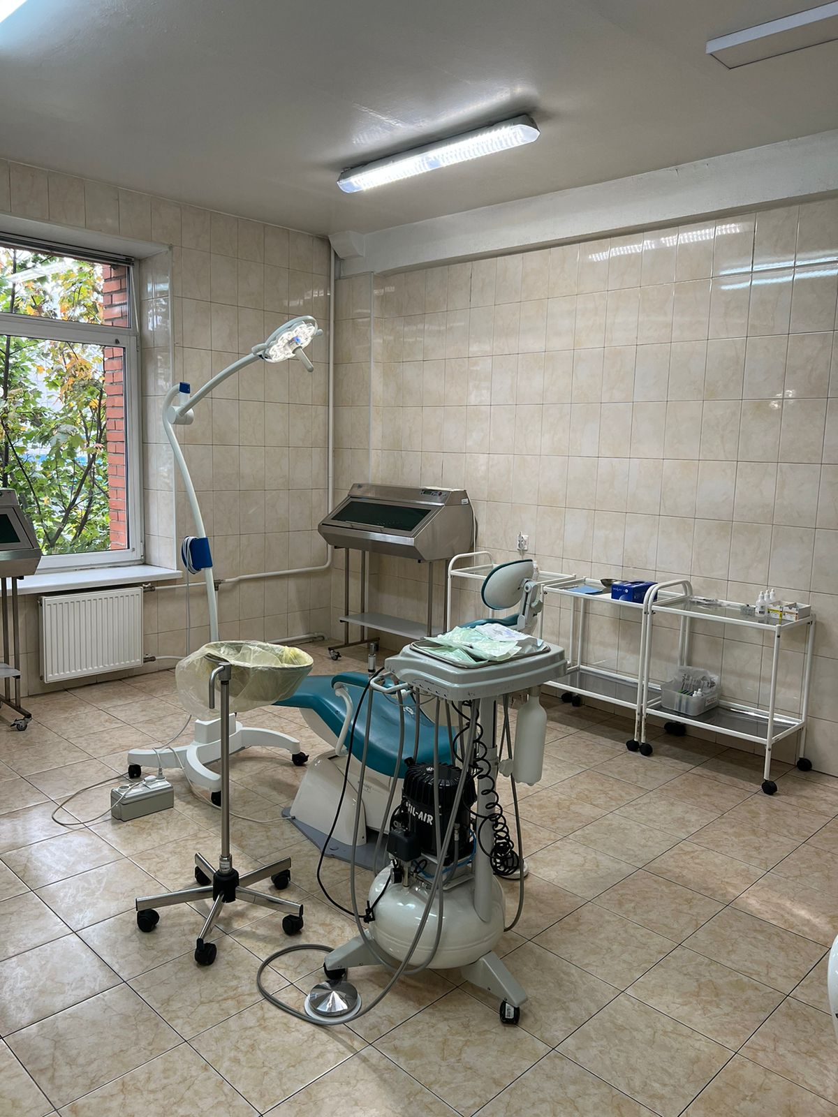 Рабочее место стоматолога - хирурга