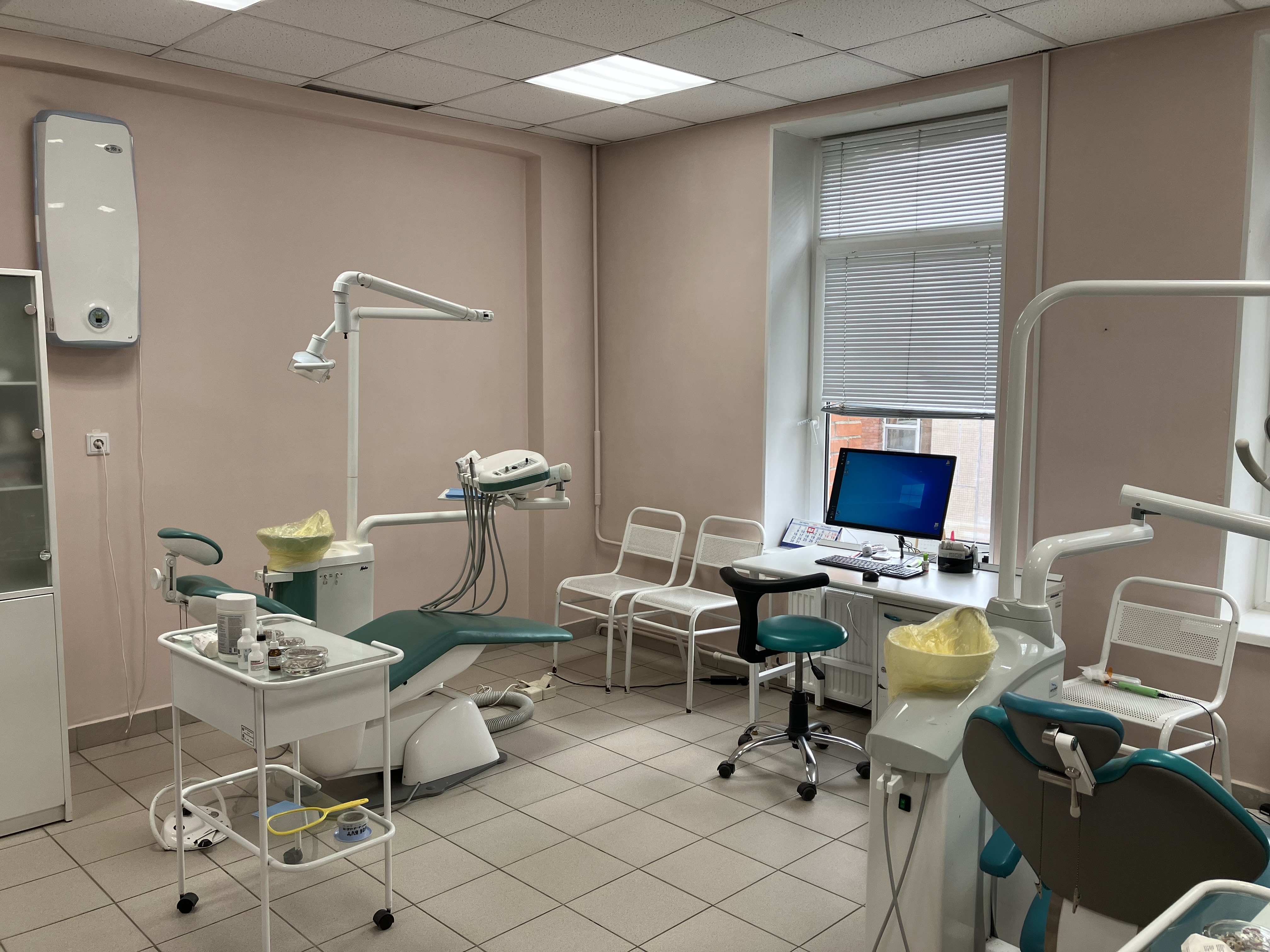 Рабочее место стоматолога - терапевта